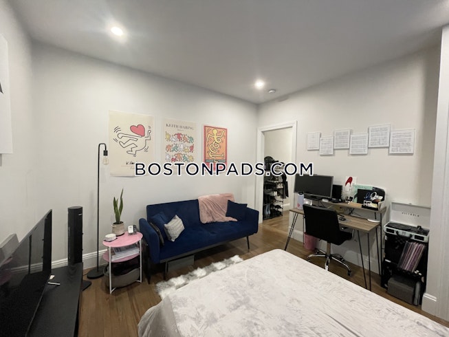 Boston - $2,650 /mo