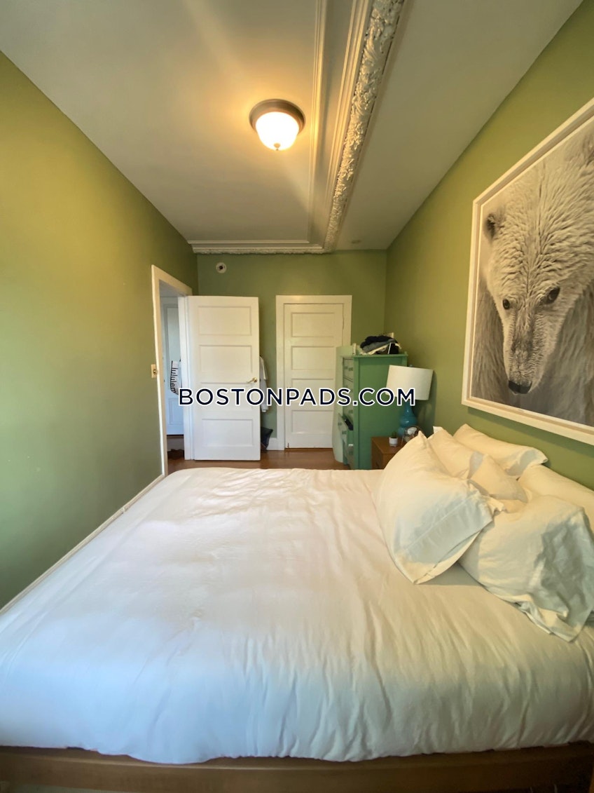 Boston - $2,800 /month