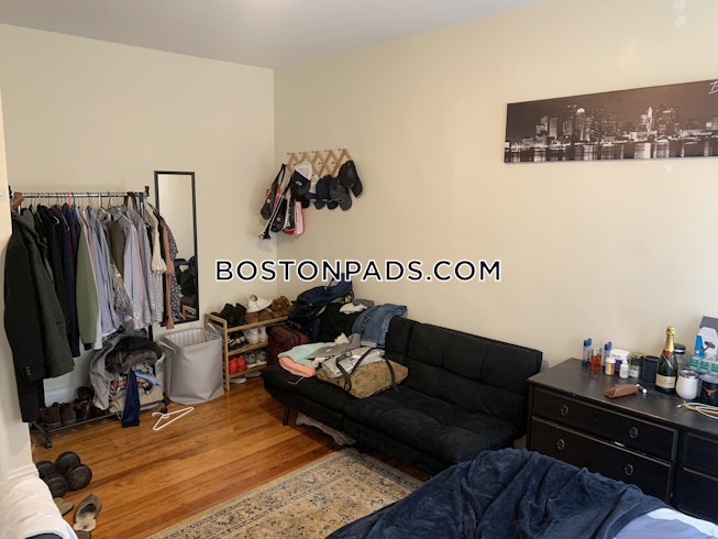 Boston - $3,400 /mo