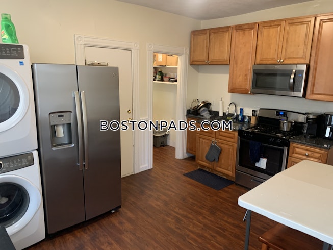 Boston - $3,400 /mo