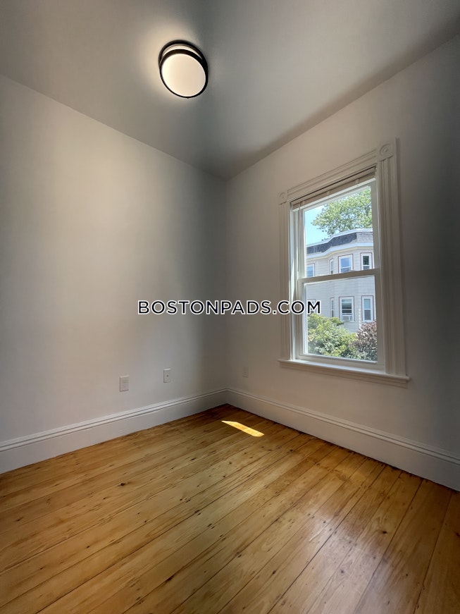 Boston - $3,800 /mo