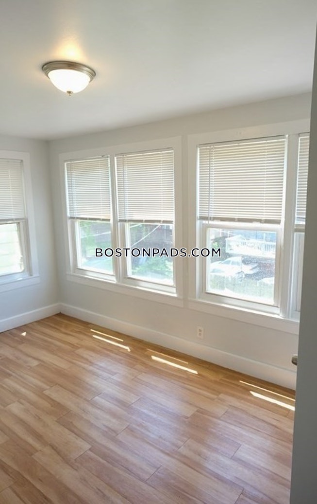 Boston - $4,000 /mo