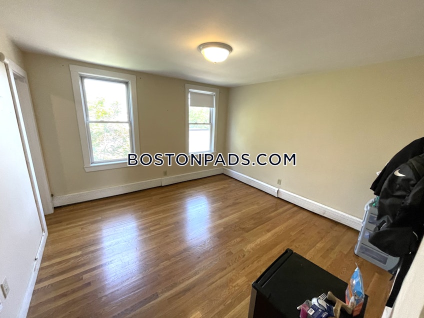 Boston - $3,450 /month