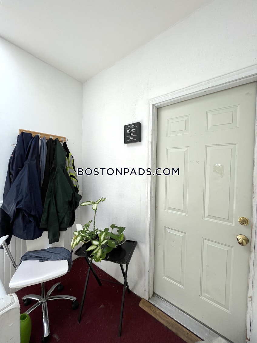 Boston - $3,450 /month