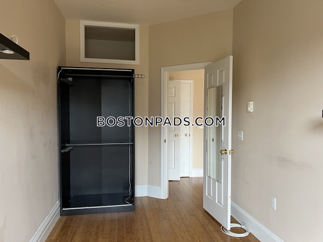 Boston - $3,000 /mo