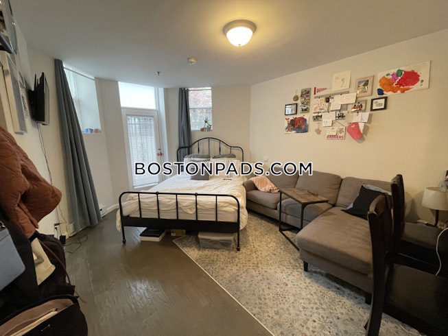 Boston - $1,775 /mo