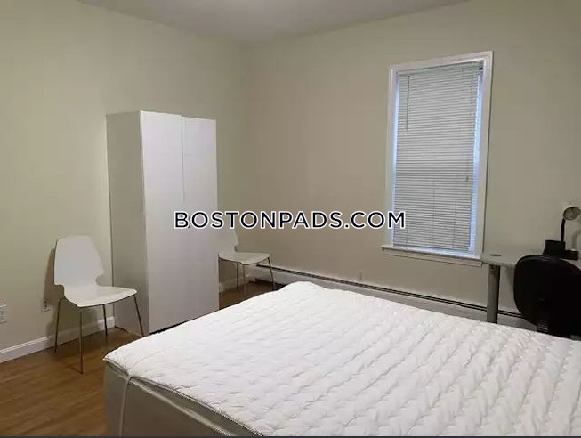 Somerville - $2,850 /mo