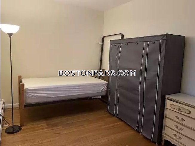 Somerville - $2,850 /mo