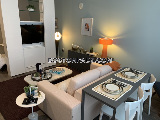 Boston - $2,372 /mo