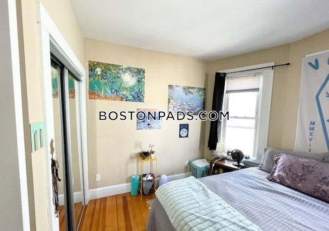 Boston - $3,600 /mo