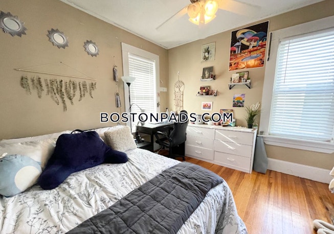 Boston - $3,600 /mo