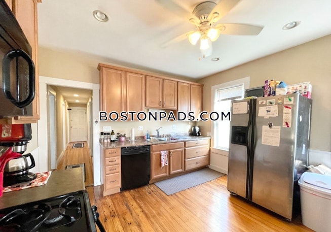 Boston - $3,600 /mo