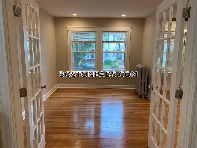 Boston - $6,000 /mo