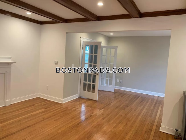 Boston - $6,000 /mo