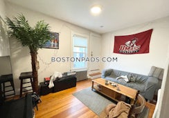 Boston, $2,800/mo