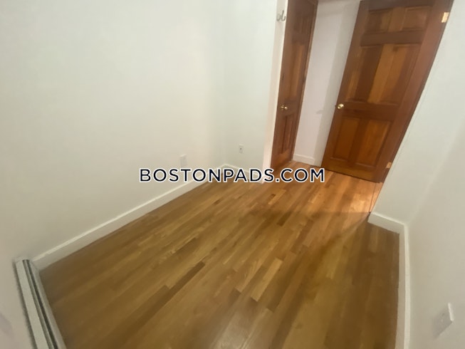 Boston - $2,700 /mo