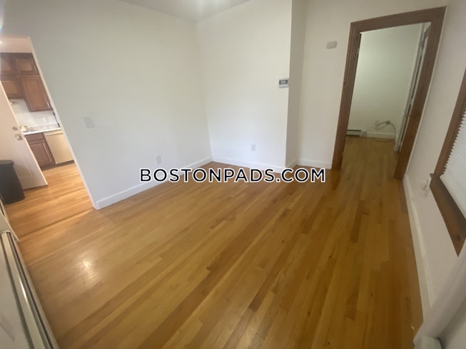 Boston - $2,700 /mo