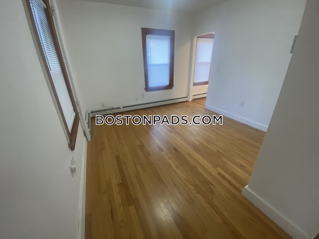 Boston - $2,700 /mo