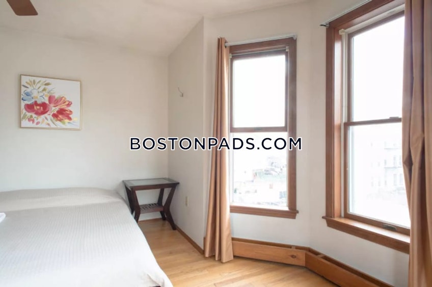 Boston - $3,900 /month