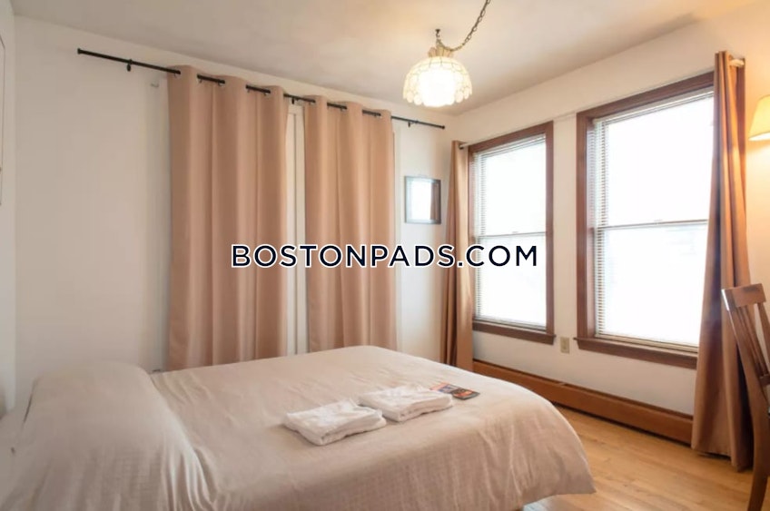 Boston - $3,900 /month