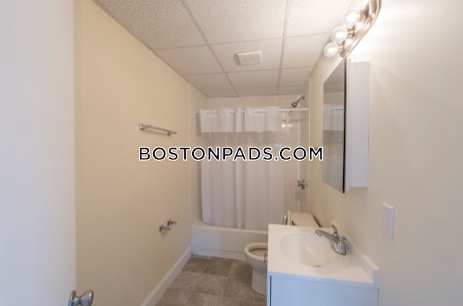 Boston - $2,800 /mo