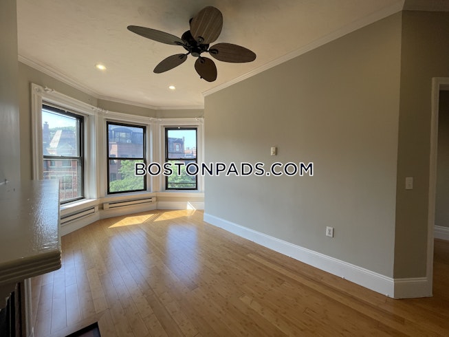 Boston - $3,000 /mo