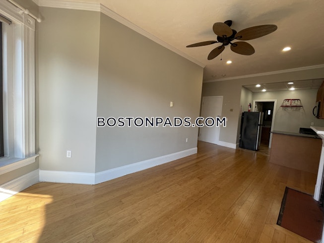 Boston - $3,000 /mo