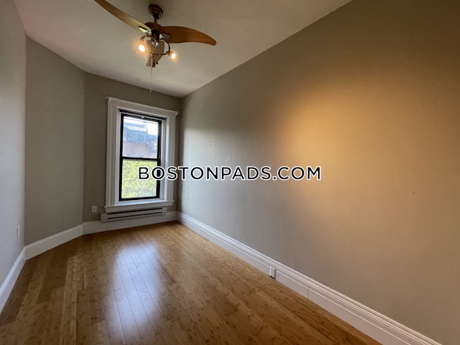 Boston - $3,000 /mo