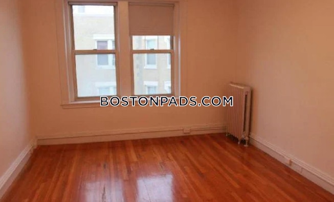 Malden - $2,400 /mo