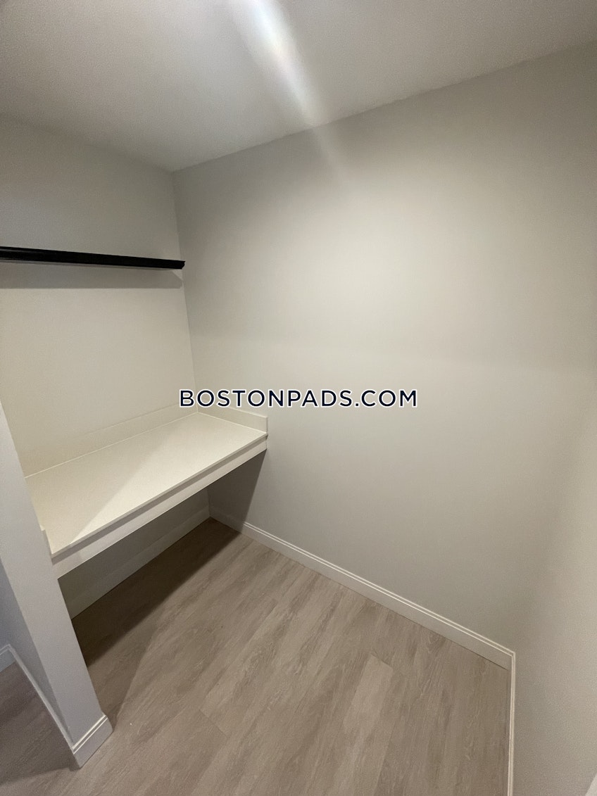 Boston - $6,045 /month