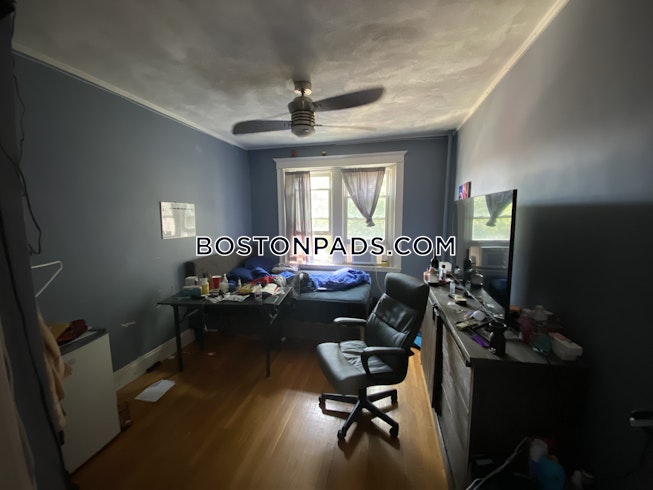 Boston - $3,050 /mo