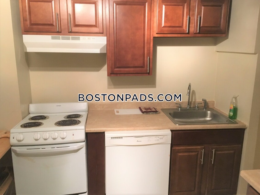 Boston - $3,600 /month