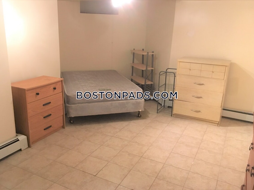 Boston - $3,600 /month