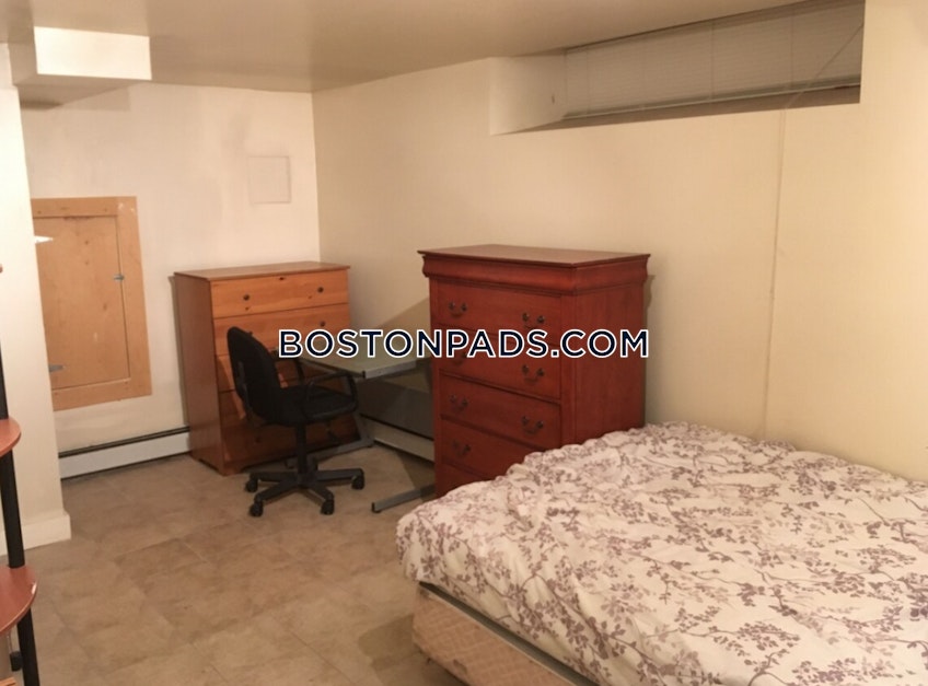 Boston - $3,600 /month