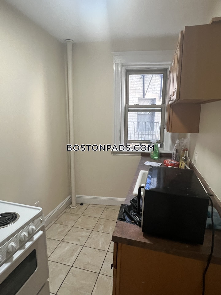 fenwaykenmore-apartment-for-rent-studio-1-bath-boston-2495-4549492 