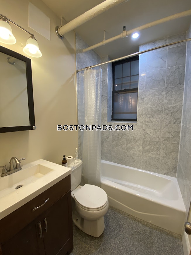 Boston - $2,600 /mo