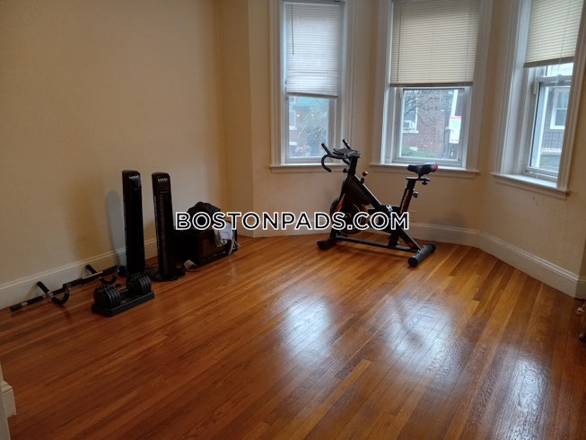 Boston - $2,150 /mo