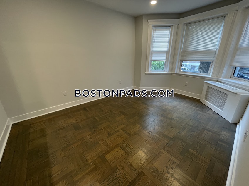 Boston - $3,700 /month