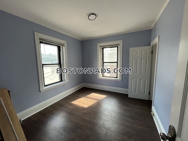 Boston - $4,200 /mo