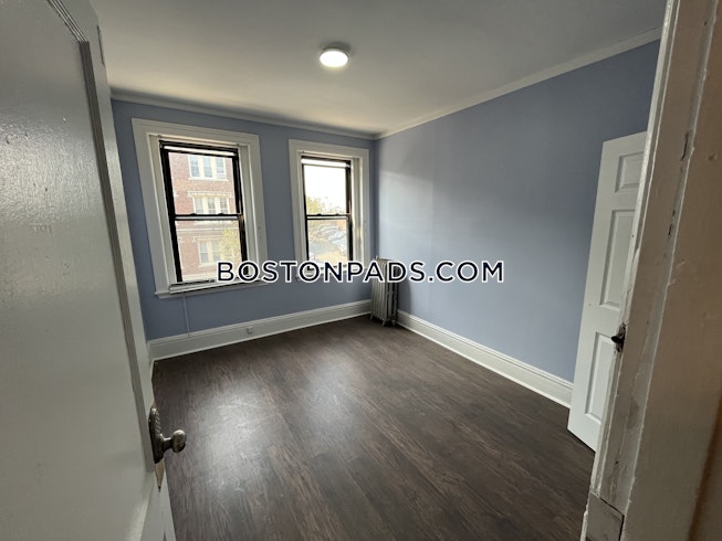 Boston - $4,200 /mo