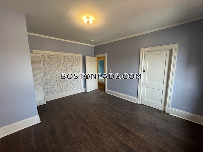 Boston - $4,200 /mo