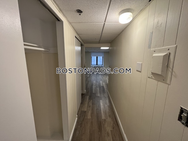 Boston - $2,425 /mo