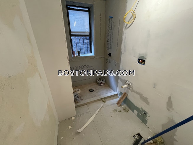 Boston - $2,675 /mo