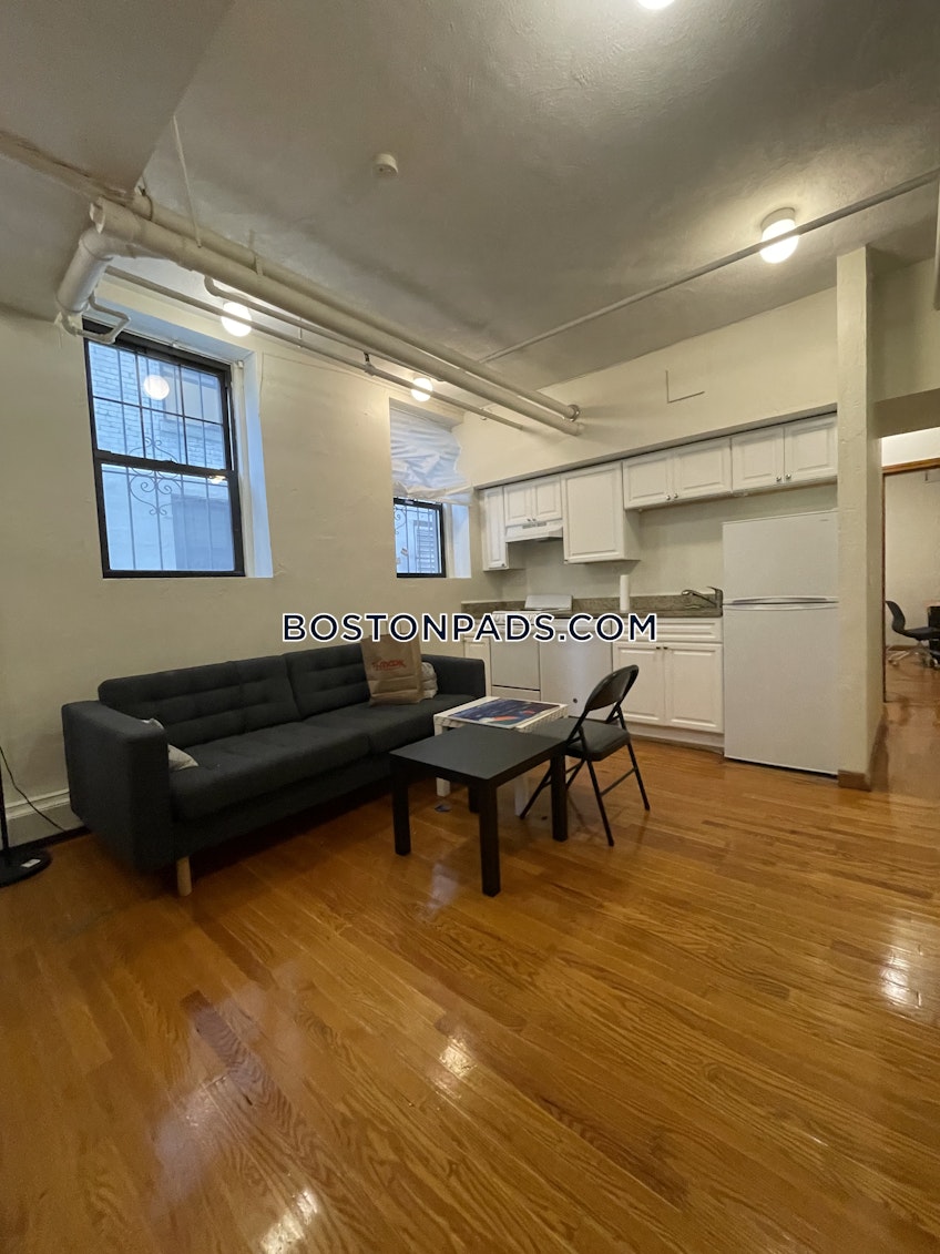 Boston - $2,600 /month