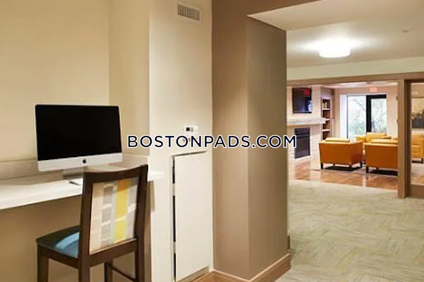 Boston - $2,885 /month
