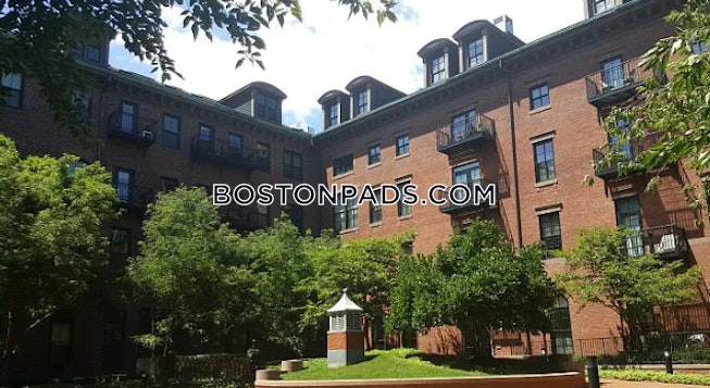 Boston - $3,070 /mo