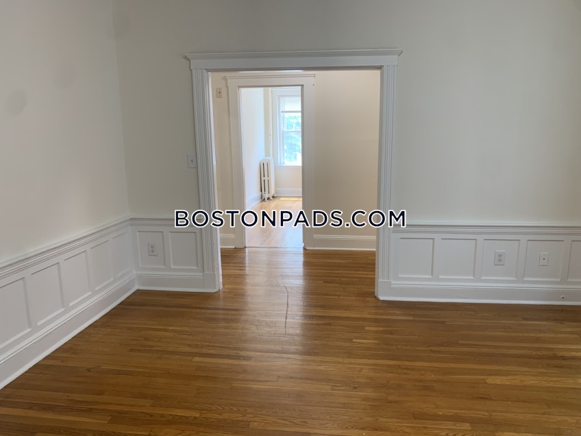 Boston - $3,085 /month