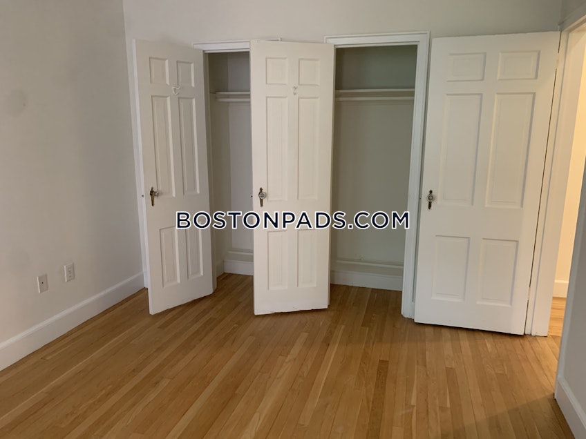 Boston - $2,925 /month