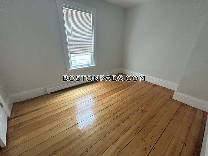 Howell St. Boston picture 16