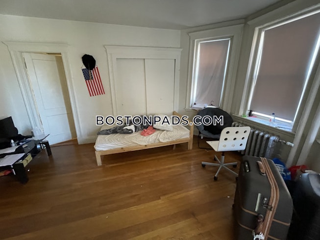 Boston - $2,250 /mo